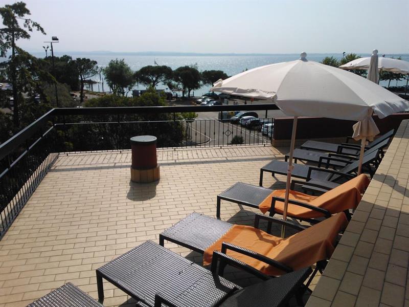 Alevic Hotel Sirmione Exterior photo